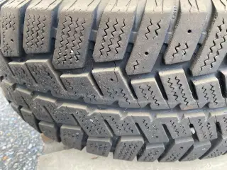 Vinterdæk har sat på en Ford-transit kvalitet dæk
