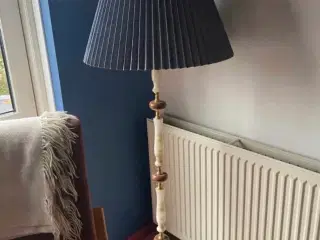 80’er gulvlampe med skærm