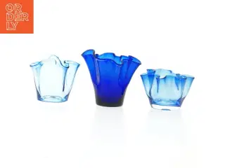 Glas vaser/lysestager med bølget kant (str. 10-6 cm)