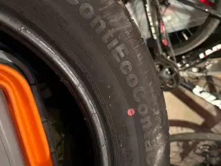 4 stk. Continental dæk i 215/60 R17H