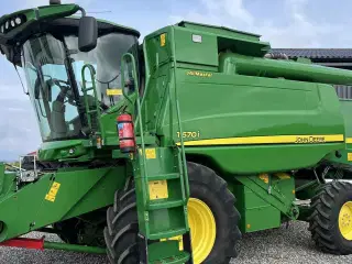 John Deere T670I
