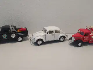 3 stk velholdte modelbiler med friktionsoptræk.
