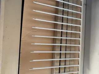 Indsats til IKEA skab 