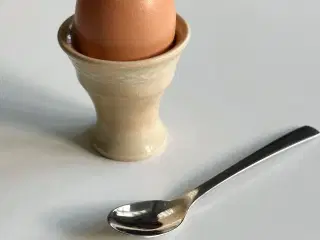 Aluminia æggebæger, beige