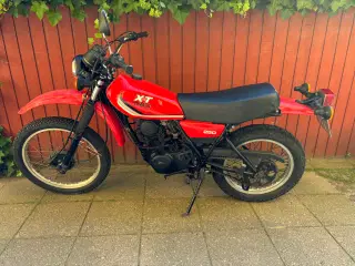 Yamaha XT 250