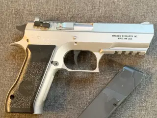 Dessert eagle softgun pistol 