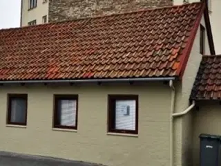 Charmerende kontor med lager centralt i Valby