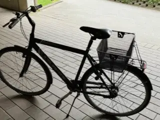 Meget flot herrecykel m/ gear og  lidt brugt.