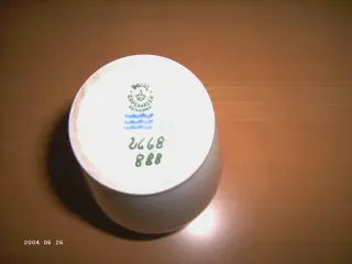 Kgl. porcelæns vase med nr 2668/888 