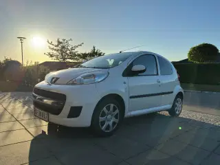 Peugeot 107 1,0 Active