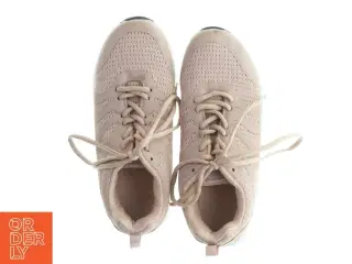 Beige løbesko (str. 39)