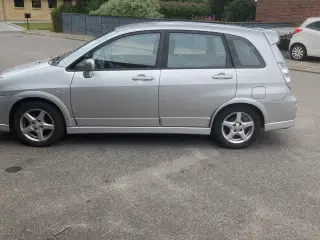 Suzuki liana 1,6  døres
