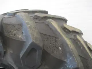 Trelleborg 540/65 R30 2stk lige afmonteret en traktor