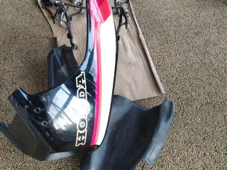 Dele til Honda 750 F2-RC04 Kåbe m.v. 1983/85 ,se%