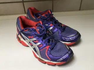  Dame Asics sportssko str. 40
