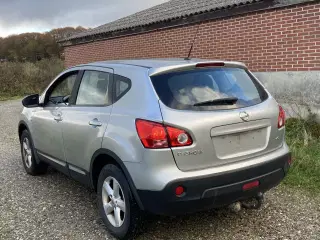 Nissan Qashqai med bagsæder 