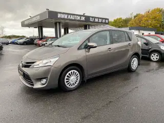 Toyota Verso 7 pers. 1,6 D-4D T2 premium + Skyview 112HK 6g