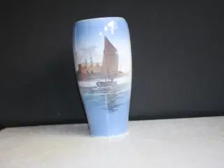 Vase med kronborg