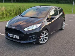 Ford Fiesta Sport 2015