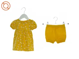 Sæt med kjole og shorts fra VRS (str. 68 cm)