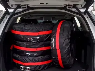 4 stk. helt nye dækposer/hjulposer.