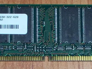2x128Mb PC-100 SD-RAM