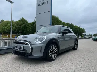 MINI Cooper SE  Essential
