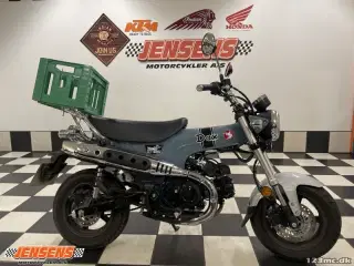 Honda ST 125 Dax