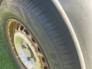 2 stk nye Dæk på fælge til trailer  