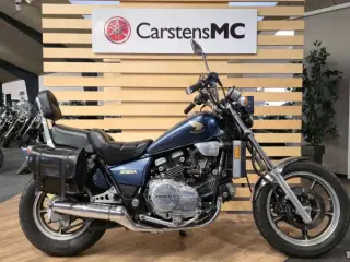 Honda VF 700 Magna