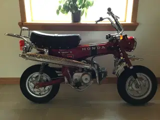 Honda Dax sælges.