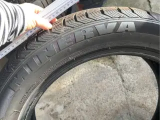 Minerva vinterdæk sælges 235/50r19
