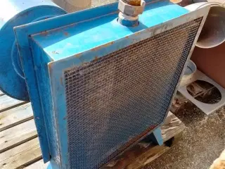 - - - Korn blæser med ca. 40 KW kalorifere