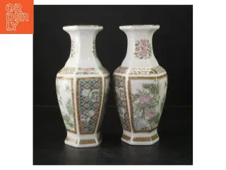 Porcelænsvaser med blomstermotiver (str. 21 cm)