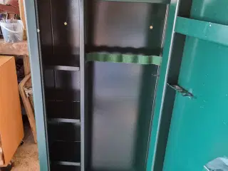 Våbenskab, 5 våben
