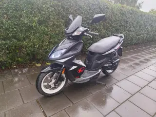 Knallert 30 kymco super 8 4t 