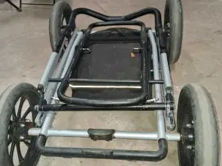 STORK barnevogn stel til reservedele  Pris 1000,-k