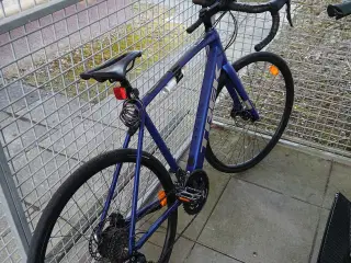 Elektrisk racercykel trek domane+ 