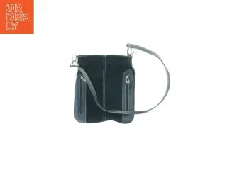 Praktisk skuldertaske i læder (str. 30 x 25)