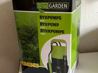 Dykpumpe fx til oversvømmet kælder