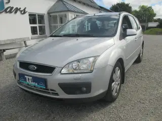 Ford Focus 1,6 Ti-VCT Ghia stc.