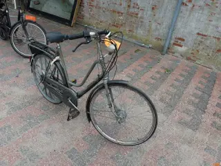 CYKEL med benz<i