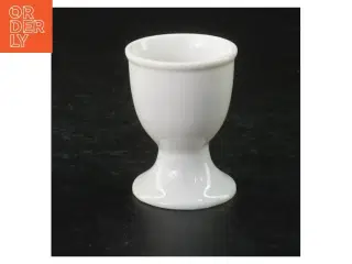 Hvidt æggebæger (str. H. 6,5 cm. ø 5 cm)