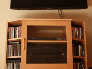 Tv-møbel i bøgetræ