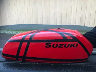 Suzuki tank