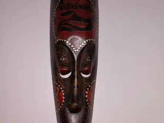 Afrikanske maske i træ