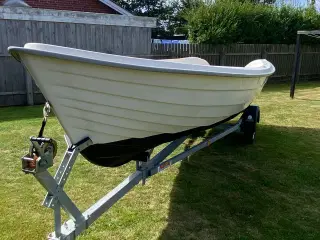 Limbo 19 med trailer og motor