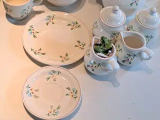 11 kopper 12 underkopper 11 dessert 2 flødekander 