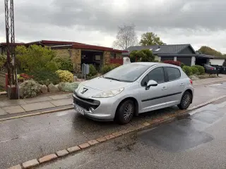 Peugeot 207 1,6