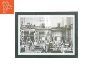 Indrammet sort/hvid fotografi fra Nielsen (str. 21x29,7 cm)